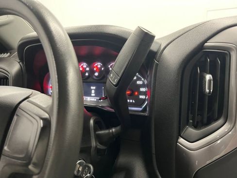 Used 2019 Chevrolet Silverado 1500 Custom w/ Custom Value Package image 18