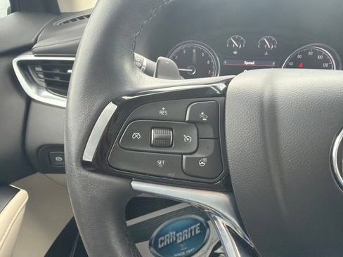 Used 2023 Buick Enclave Essence FWD image 21