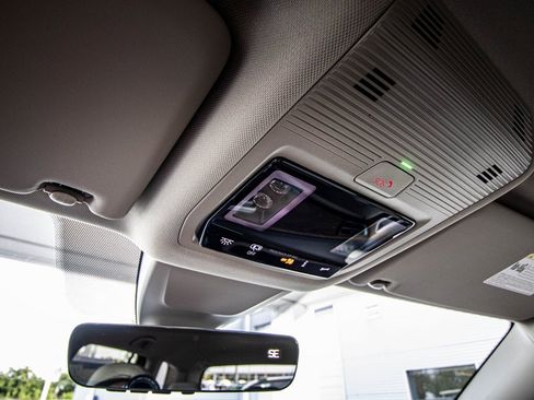 New 2026 Volkswagen Atlas SE image 41