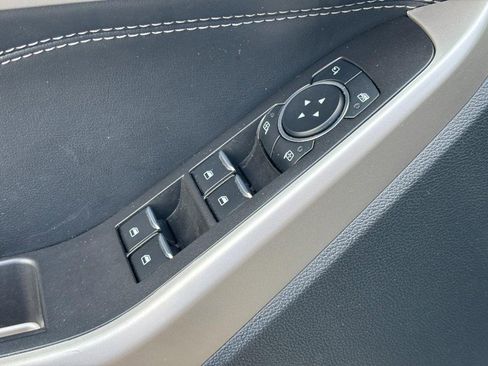 Used 2024 Ford Explorer Limited w/ Equipment Group 301A AWD/4WD image 19