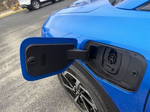 New 2026 Chevrolet Equinox EV LT image 30