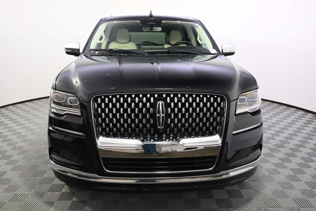 Certified 2022 Lincoln Navigator L Black Label AWD/4WD image 10