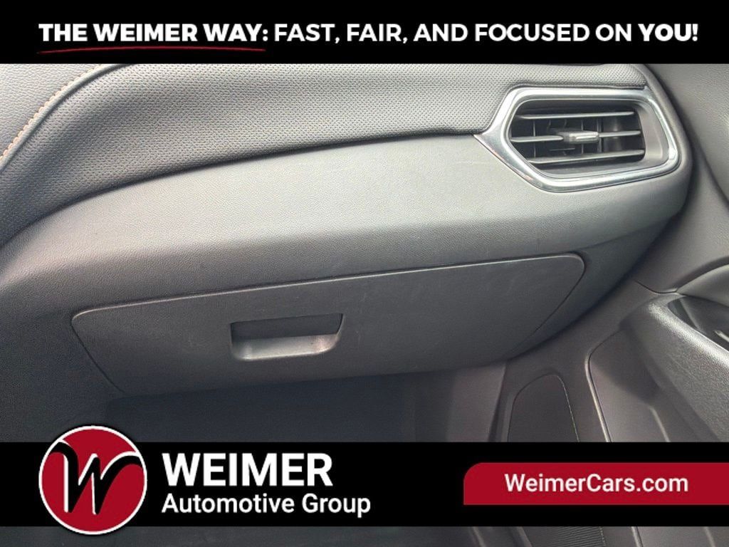 Used 2023 Chevrolet Equinox Premier AWD/4WD image 28