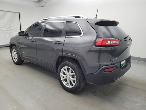 Used 2016 Jeep Cherokee Latitude w/ Cold Weather Group AWD/4WD image 3