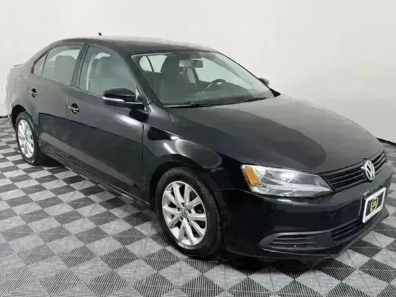 Used 2012 Volkswagen Jetta SE FWD image 24