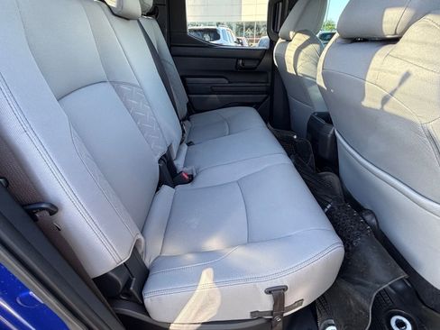 Used 2025 Toyota Tacoma SR5 AWD/4WD image 15