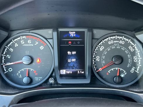 Certified 2022 Toyota Tacoma SR image 25