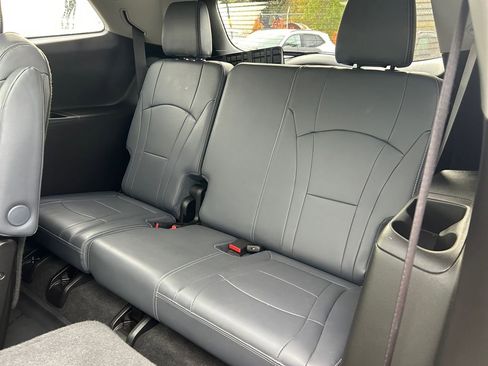 Used 2018 Buick Enclave Premium w/ Experience Buick Package image 36