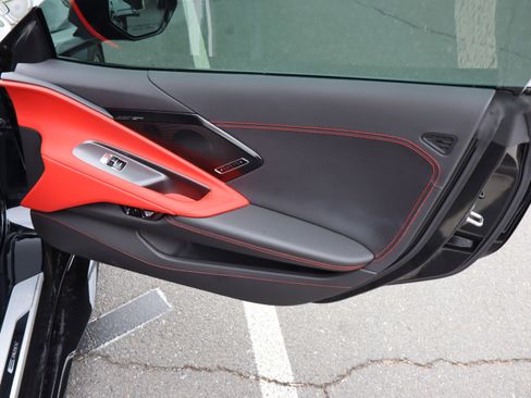 Used 2025 Chevrolet Corvette E-Ray w/ Stealth Interior Trim Package AWD/4WD image 33