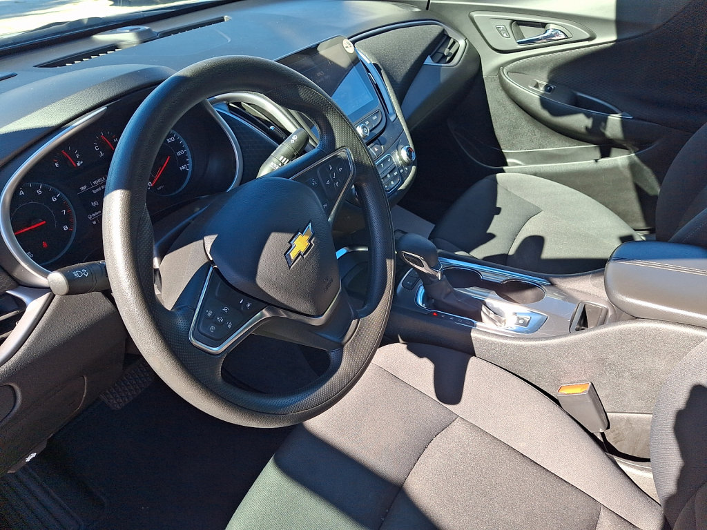Used 2025 Chevrolet Malibu LT FWD image 29