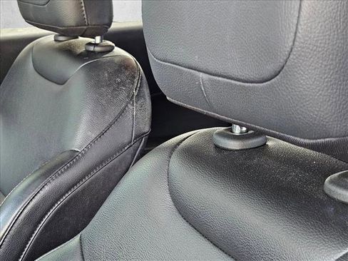 Used 2020 Jeep Compass Latitude image 16