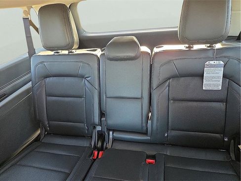 New 2025 Lincoln Navigator L Reserve image 9