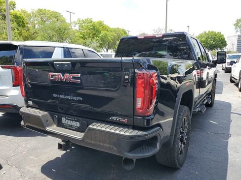 Used 2022 GMC Sierra 2500 AT4 AWD/4WD image 4