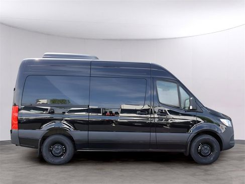 New 2025 Mercedes-Benz Sprinter 2500 image 3