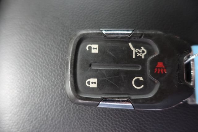 Used 2023 GMC Acadia SLE w/ Driver Convenience Package FWD image 16
