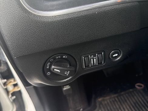 Used 2018 Dodge Charger GT AWD/4WD image 13