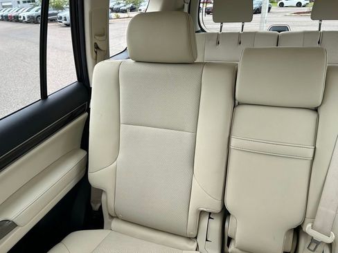 Used 2022 Lexus GX 460 Premium w/ Premium Package AWD/4WD image 12