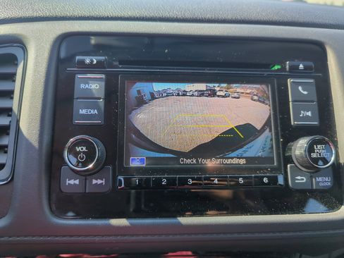 Used 2021 Honda HR-V LX image 28