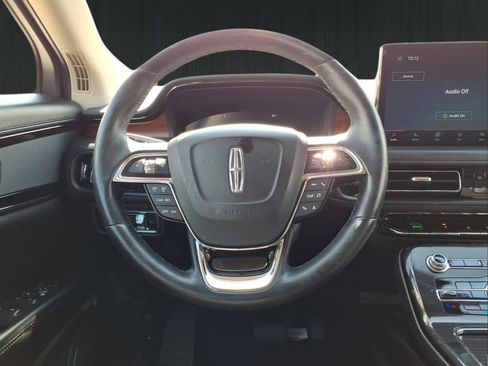 Used 2023 Lincoln Nautilus Reserve AWD/4WD image 18