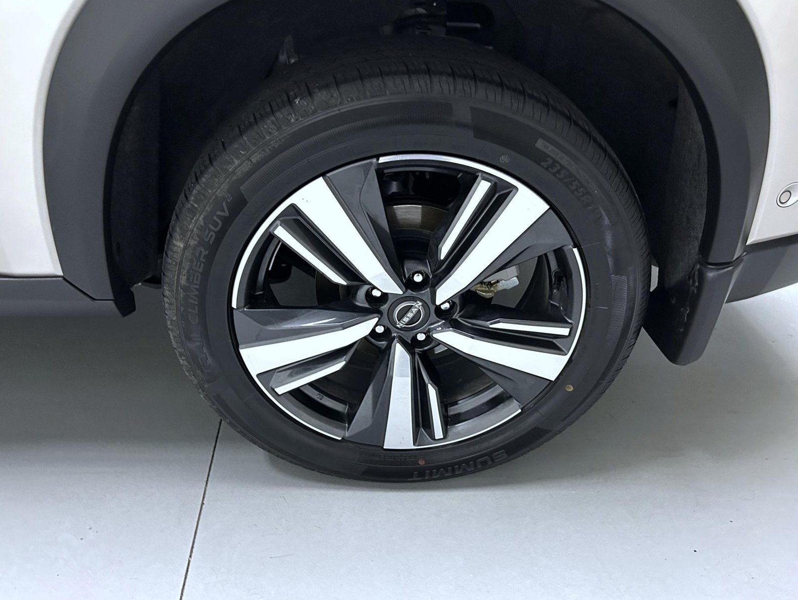 Used 2024 Nissan Rogue SL w/ SL Premium Package AWD/4WD image 22