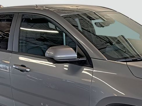 New 2026 Chevrolet Equinox LT w/ Convenience Package II FWD image 17