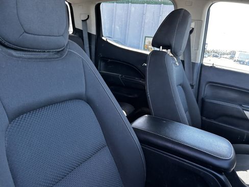 Used 2017 Chevrolet Colorado LT w/ LT Convenience Package image 13