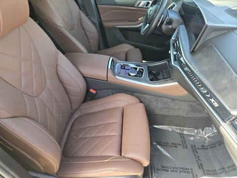 Used 2024 BMW X5 xDrive40i w/ M Sport Package image 12