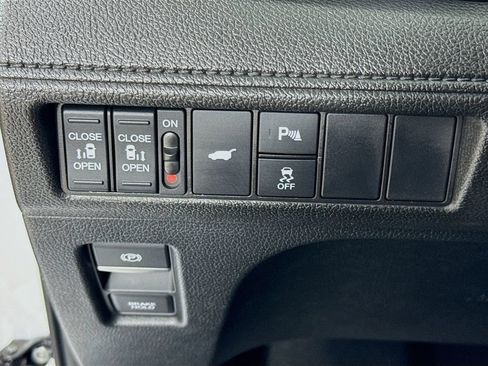 Used 2026 Honda Odyssey Touring image 13
