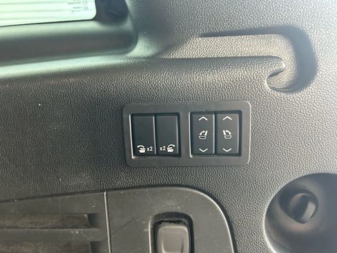 Used 2018 GMC Yukon XL Denali w/ Denali Ultimate Package image 34