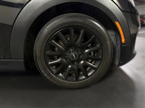 Used 2017 MINI Cooper 4-Door Hardtop FWD image 22