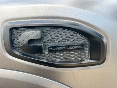 Used 2019 Nissan Titan PRO-4X w/ Pro-4x Convenience Package image 10