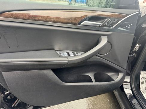 Used 2023 BMW X4 xDrive30i w/ Premium Package image 12