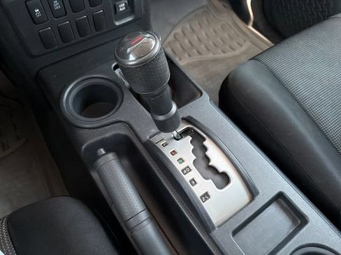 Used 2011 Toyota FJ Cruiser 4WD w/ Convenience Pkg image 15