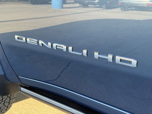 Used 2025 GMC Sierra 2500 Denali w/ Denali Reserve Package image 11