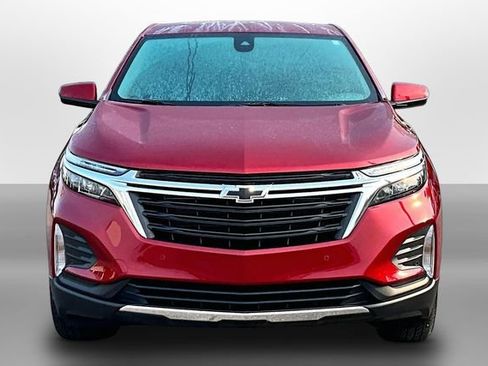 Used 2024 Chevrolet Equinox LT w/ LPO, Floor Liner Package AWD/4WD image 2
