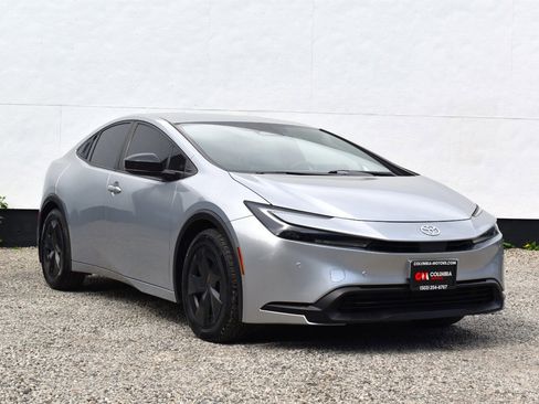 Used 2023 Toyota Prius LE FWD image 1