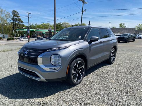 Used 2024 Mitsubishi Outlander SE AWD/4WD image 8