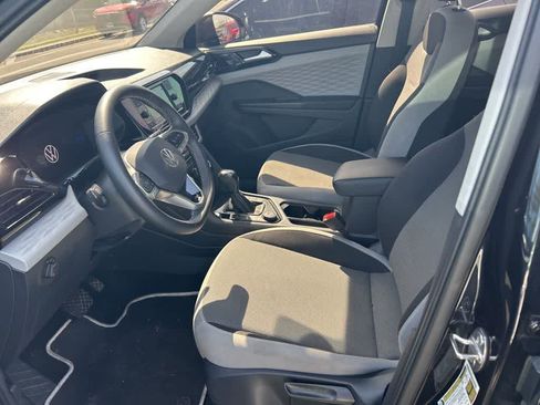 Used 2023 Volkswagen Taos S image 11