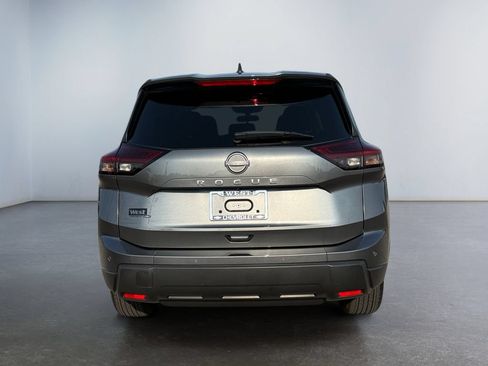 Used 2025 Nissan Rogue S FWD image 4