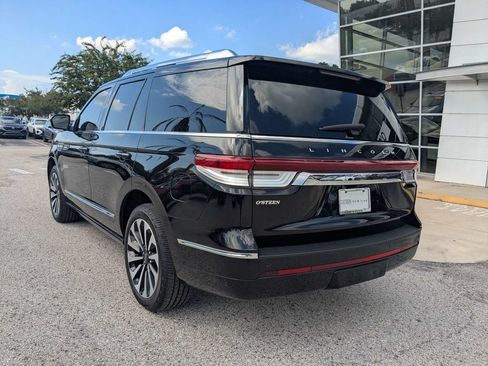 Used 2024 Lincoln Navigator Reserve AWD/4WD image 4