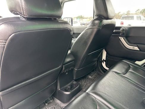 Used 2015 Jeep Wrangler Unlimited Sahara w/ Max Tow Package image 25