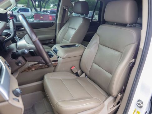 Used 2018 GMC Yukon SLT w/ Premium Edition image 7