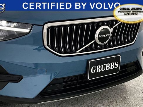 Certified 2025 Volvo XC40 B5 Core image 35