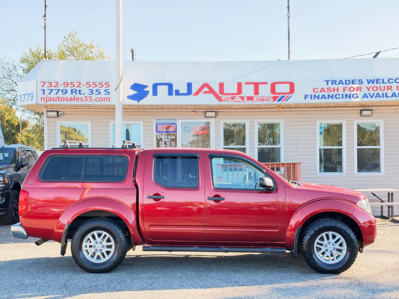 Used 2019 Nissan Frontier SV AWD/4WD image 3