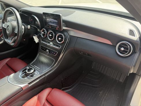 Used 2018 Mercedes-Benz C 300 Sedan image 28
