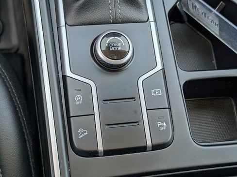 Used 2023 Kia Sorento S w/ Panoramic Sunroof Package FWD image 31