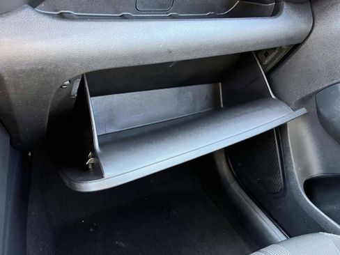 Used 2021 Hyundai Venue SEL image 32