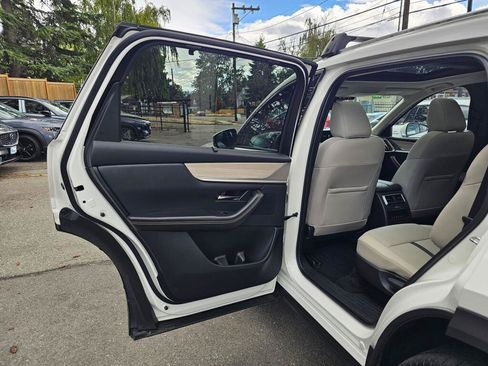 Used 2024 MAZDA CX-90 Plug-In Hybrid w/ Premium Pkg AWD/4WD image 17