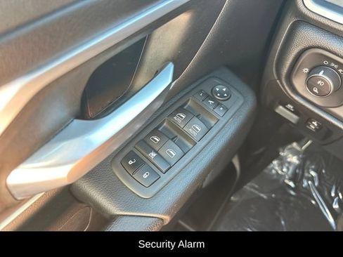 Used 2022 RAM 1500 Big Horn AWD/4WD image 19
