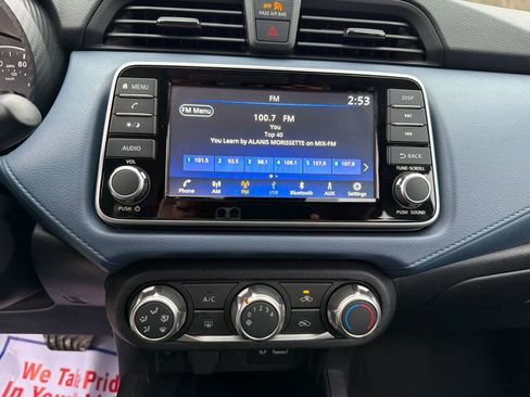 Used 2025 Nissan Versa SV image 34